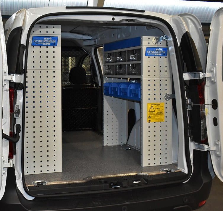 03 Dokker s priehľadnými zásuvkami Syncro Slovensko