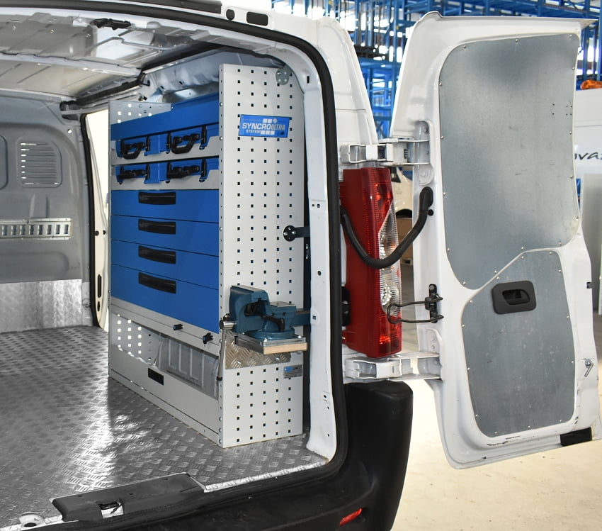 03 Výsuvný držiak na zverák na Scudo Syncro Slovensko