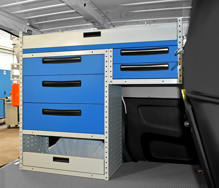 04 Zásuvky a priečinky s dvierkami na Combo Syncro Slovensko