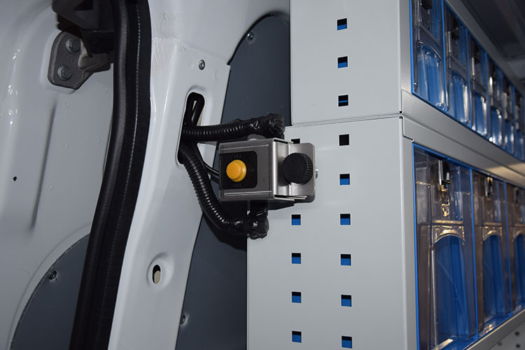 07 Vypínač na palube Daily vybaveného Syncro Slovensko