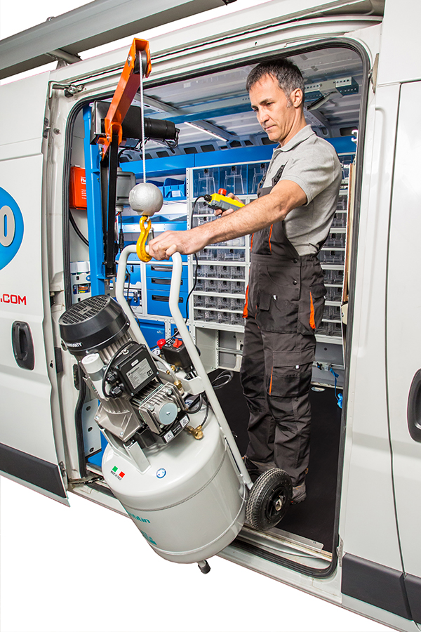 01 dodávkové žeriavy Syncro Slovakia