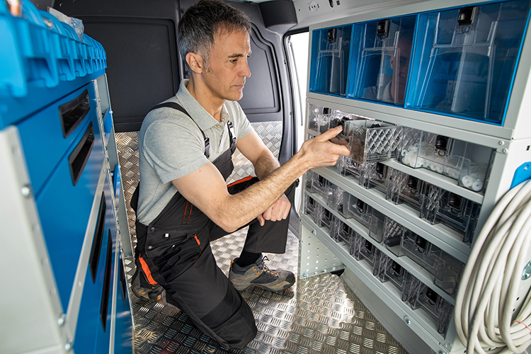 02 Transparentné zásuvky Multibox Syncro Slovakia