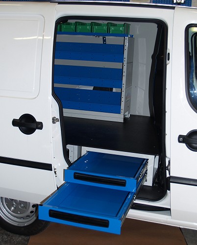 03 dodávka s podlahovými zásuvkami Syncro Slovakia