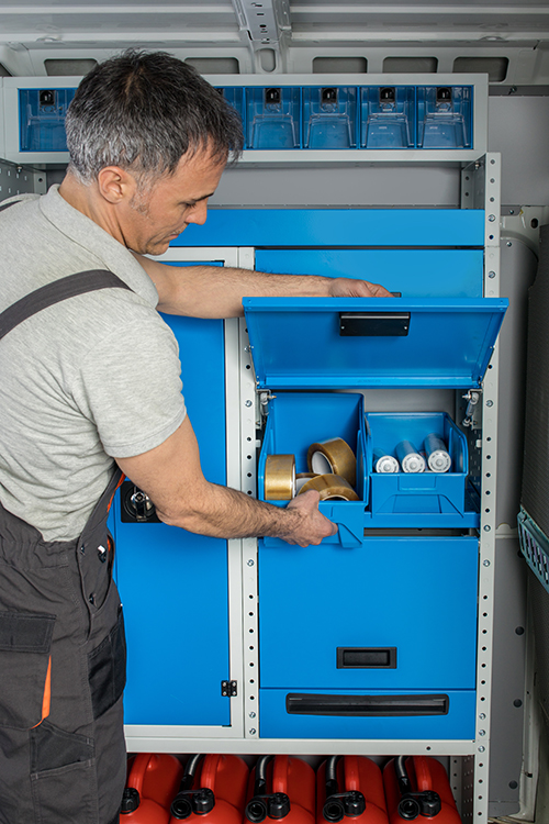 04 Regál s kontajnermi Syncro Slovakia