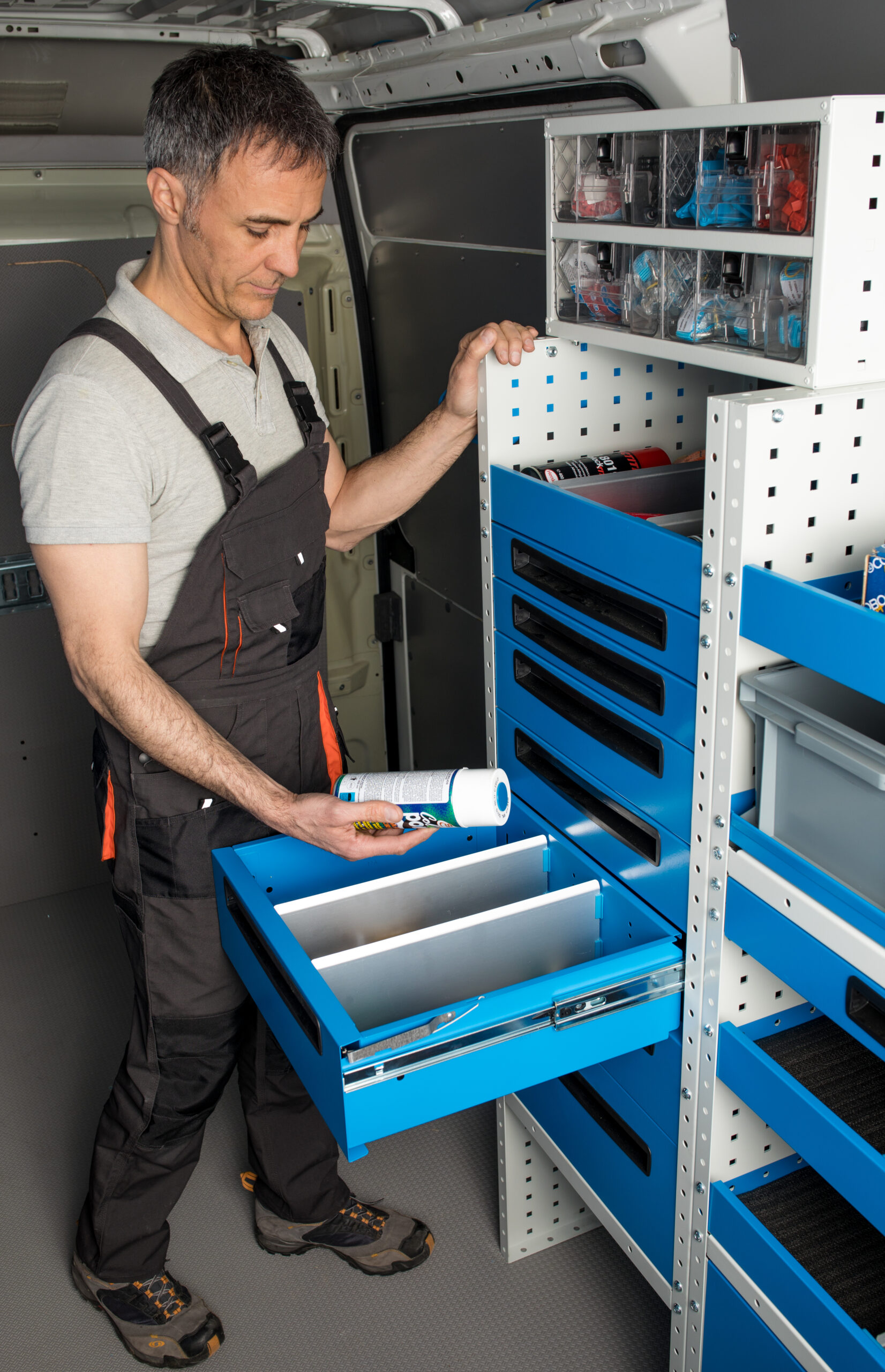 02 otvoriť zásuvku Syncro Slovakia