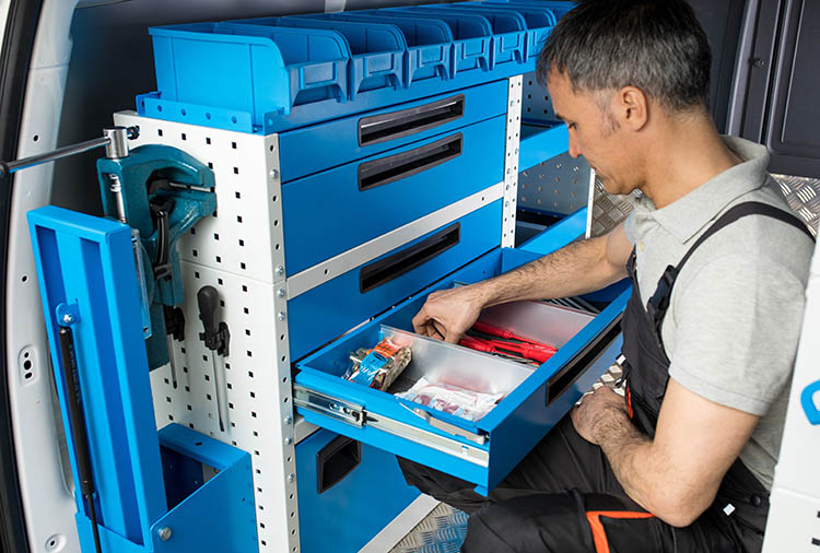 03 otvoriť zásuvku Syncro Slovakia