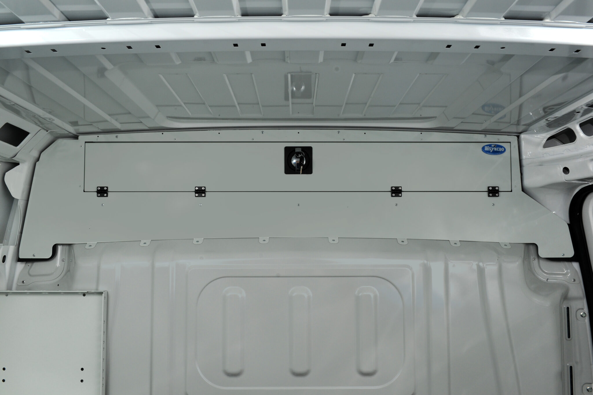 02 horné uzávery dverí s dverami Syncro Slovakia